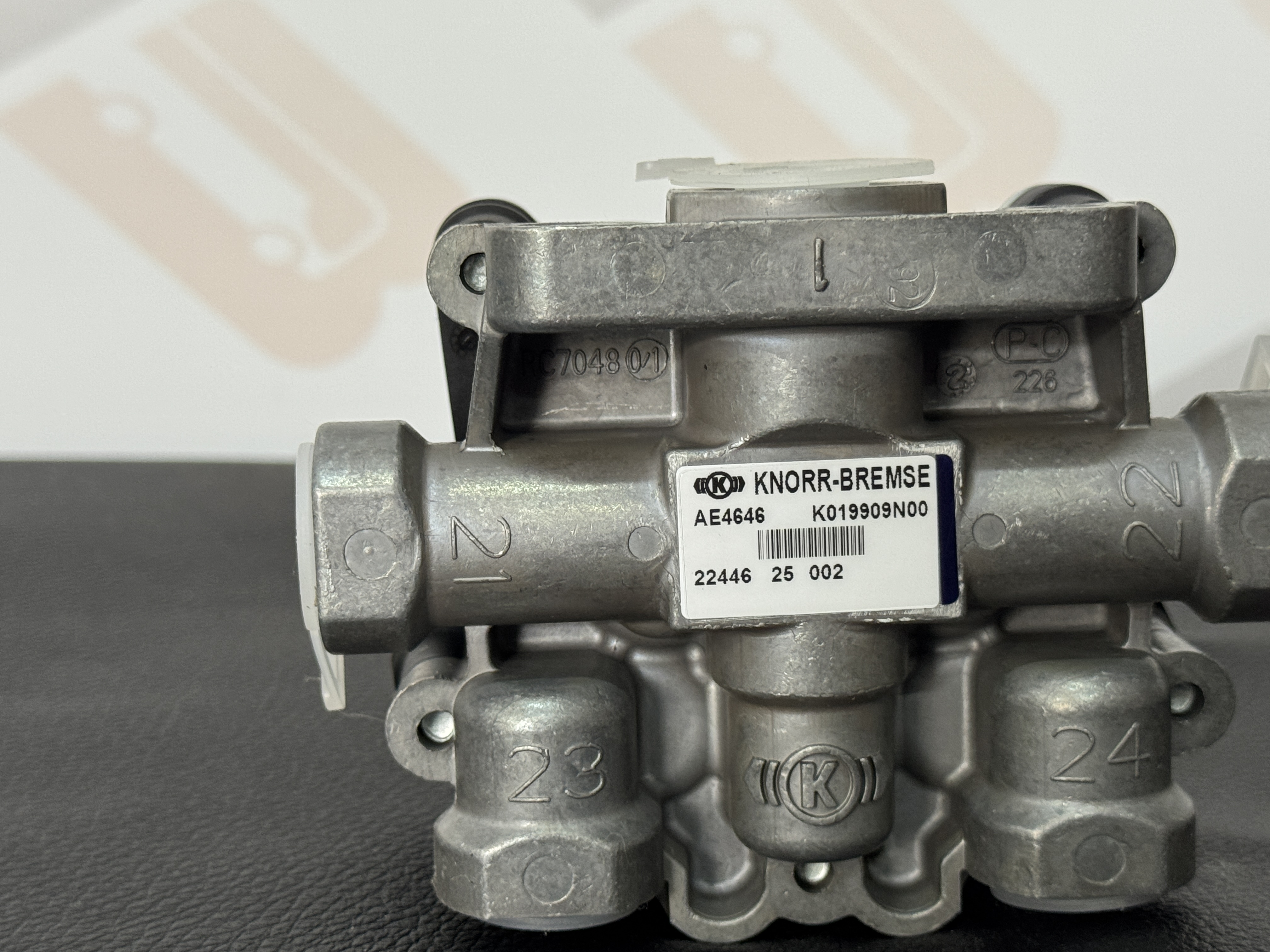 K019909N00 KNORR-BREMSE multicircuit protection valve